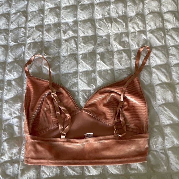 Victoria's Secret pink Wireless Bra - Picture 3 of 5